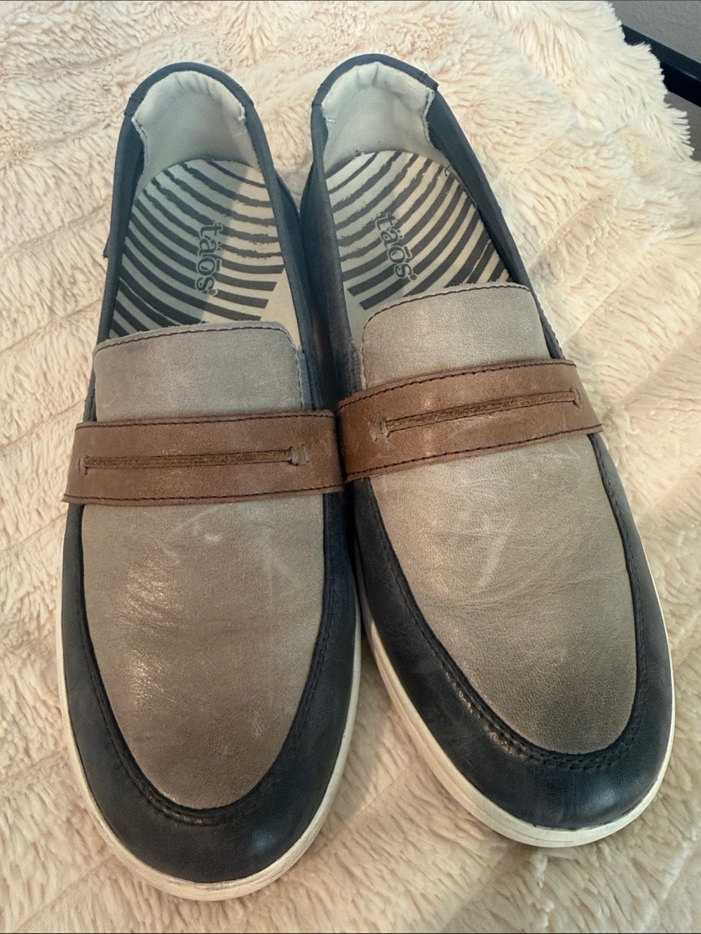 Taos Leather Woman’s Loafers Size 8.5